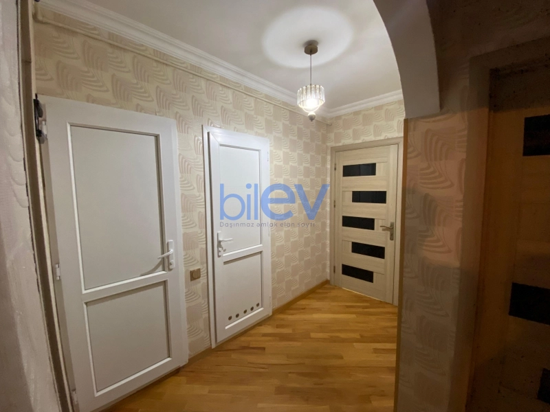 Satış 2 otaqlı Köhnə Tikili bina evi  70m², Bakı