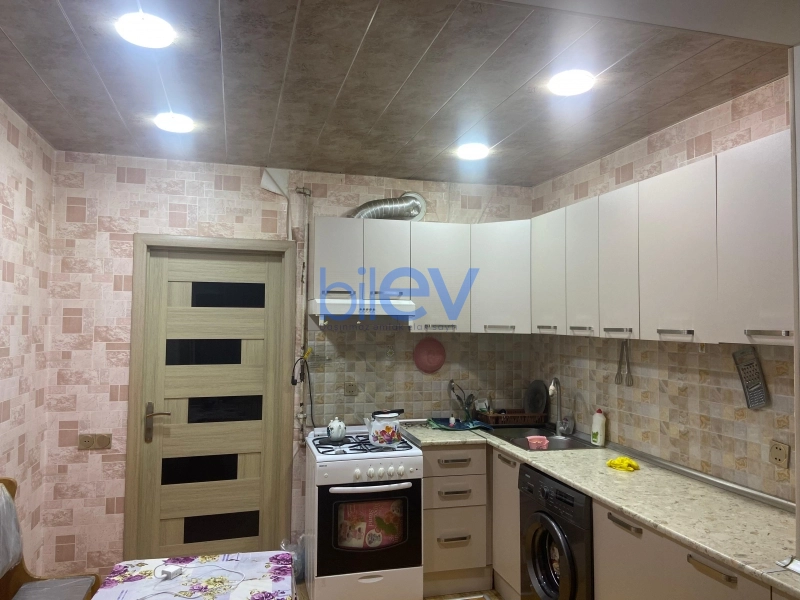 Satış 2 otaqlı Köhnə Tikili bina evi  70m², Bakı