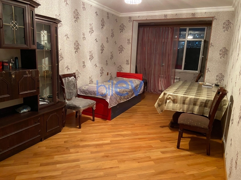 Satış 2 otaqlı Köhnə Tikili bina evi  70m², Bakı