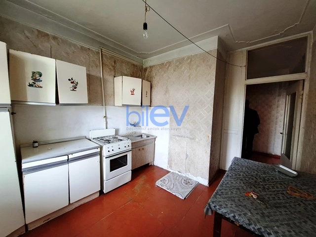 Satış 3 otaqlı Köhnə Tikili bina evi  80m², Bakı