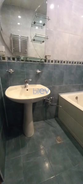 Satış 3 otaqlı Köhnə Tikili bina evi  43m², Bakı