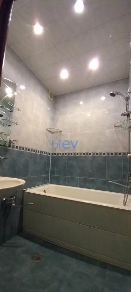 Satış 3 otaqlı Köhnə Tikili bina evi  43m², Bakı