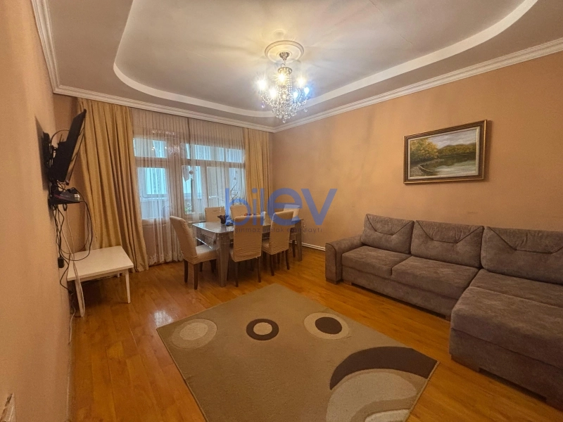 Satış 3 otaqlı Köhnə Tikili bina evi  70m², Gəncə