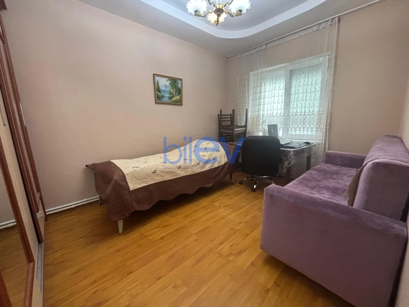 Satış 3 otaqlı Köhnə Tikili bina evi  70m², Gəncə