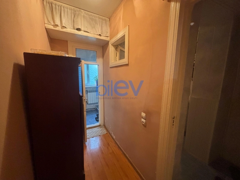 Satış 3 otaqlı Köhnə Tikili bina evi  70m², Gəncə