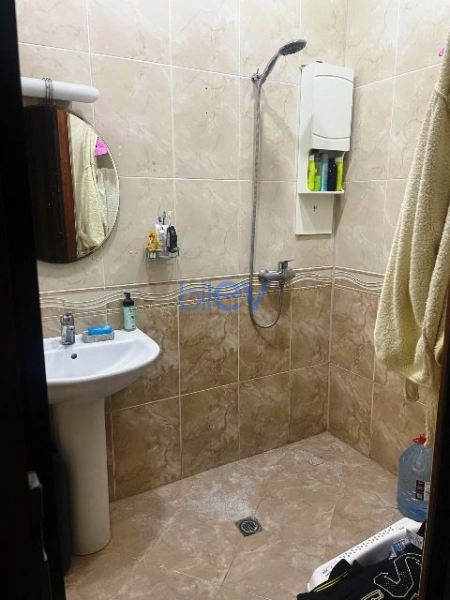 Satış 2 otaqlı Köhnə Tikili bina evi  80m², Bakı