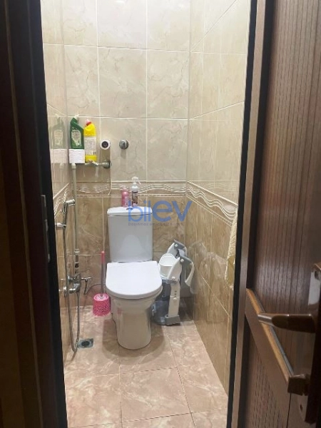 Satış 2 otaqlı Köhnə Tikili bina evi  80m², Bakı