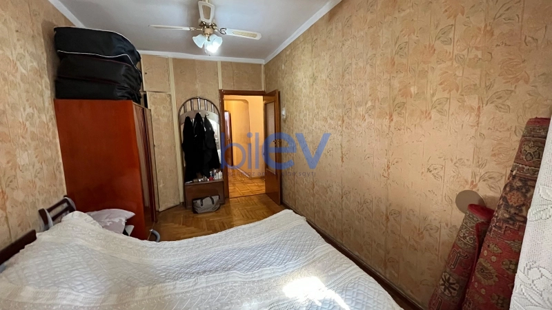 Satış 3 otaqlı Köhnə Tikili bina evi  88m², Bakı