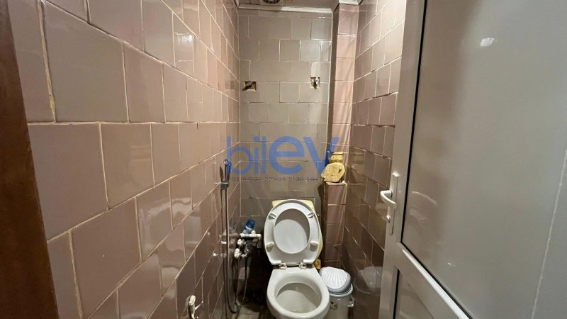 Satış 3 otaqlı Köhnə Tikili bina evi  88m², Bakı