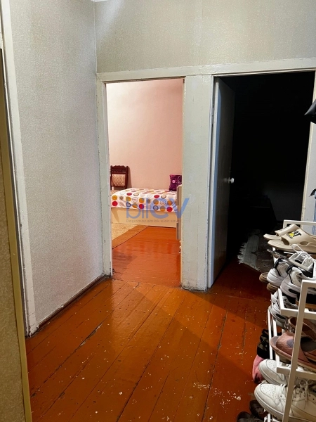 Satış 4 otaqlı Köhnə Tikili bina evi  100m², Bakı