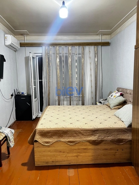 Satış 4 otaqlı Köhnə Tikili bina evi  100m², Bakı