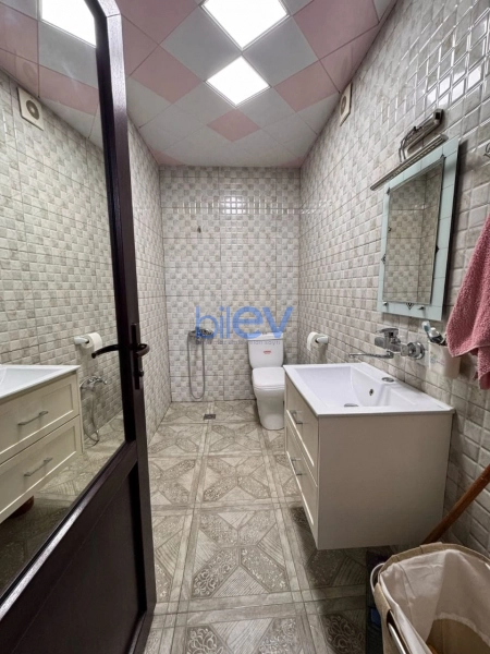Satış 2 otaqlı Yeni Tikili bina evi  65m², Bakı