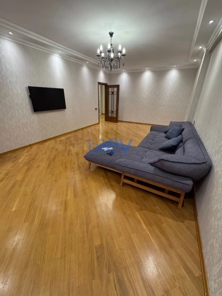 Aylıq Kirayə 3 otaqlı Yeni Tikili bina evi  140m², Bakı