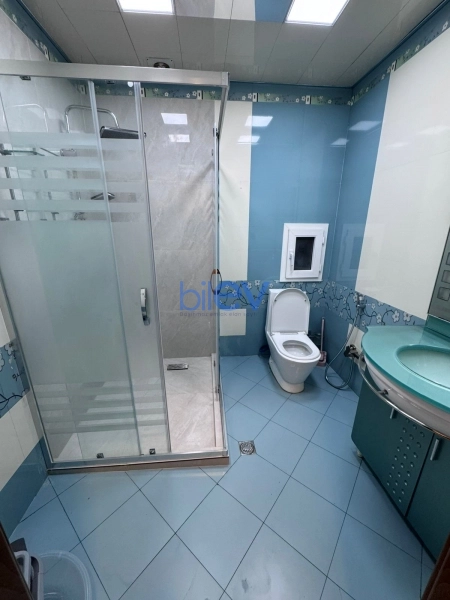 Aylıq Kirayə 3 otaqlı Yeni Tikili bina evi  140m², Bakı
