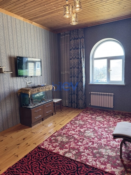Satış 7 otaqlı Həyət evi  4m², Bakı
