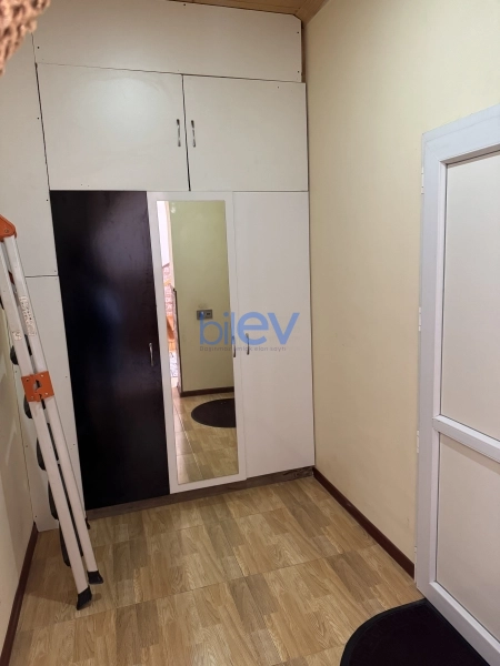 Satış 7 otaqlı Həyət evi  4m², Bakı