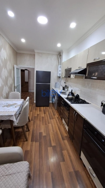 Satış 2 otaqlı Yeni Tikili bina evi  70m², Bakı