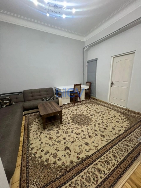 Aylıq Kirayə 3 otaqlı Köhnə Tikili bina evi  60m², Bakı