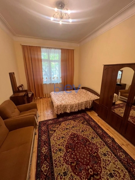 Aylıq Kirayə 3 otaqlı Köhnə Tikili bina evi  60m², Bakı