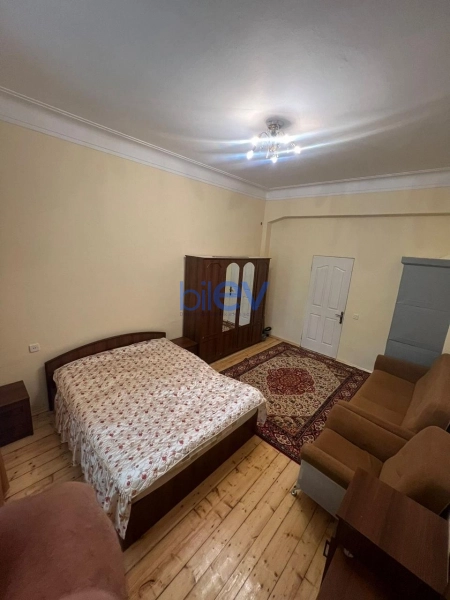 Aylıq Kirayə 3 otaqlı Köhnə Tikili bina evi  60m², Bakı