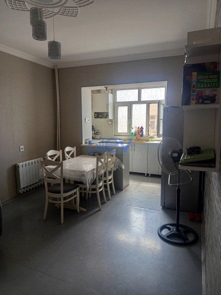 Satış 3 otaqlı Köhnə Tikili bina evi  42m², Sumqayıt