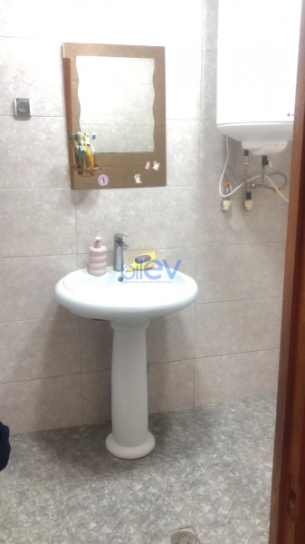 Satış 2 otaqlı Köhnə Tikili bina evi  52m², Bakı