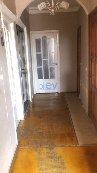 Satış 2 otaqlı Köhnə Tikili bina evi  52m², Bakı