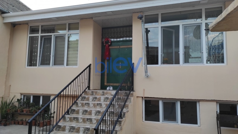 Satış 4 otaqlı Köhnə Tikili bina evi  4m², Gəncə