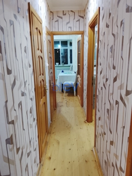 Satış 3 otaqlı Köhnə Tikili bina evi  90m², Bakı