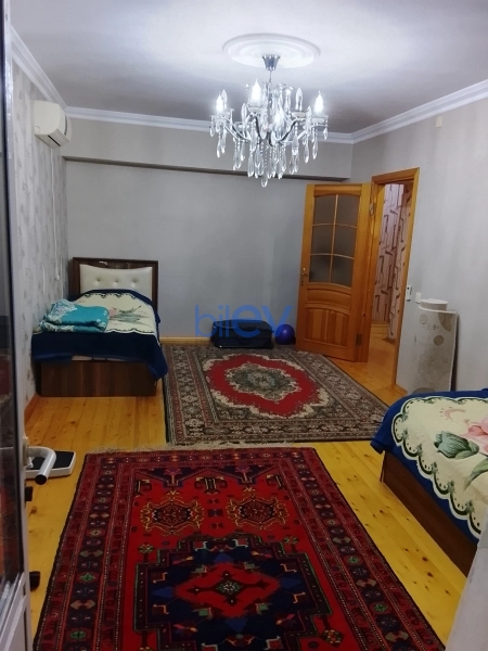 Satış 3 otaqlı Köhnə Tikili bina evi  90m², Bakı