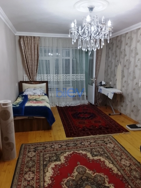 Satış 3 otaqlı Köhnə Tikili bina evi  90m², Bakı