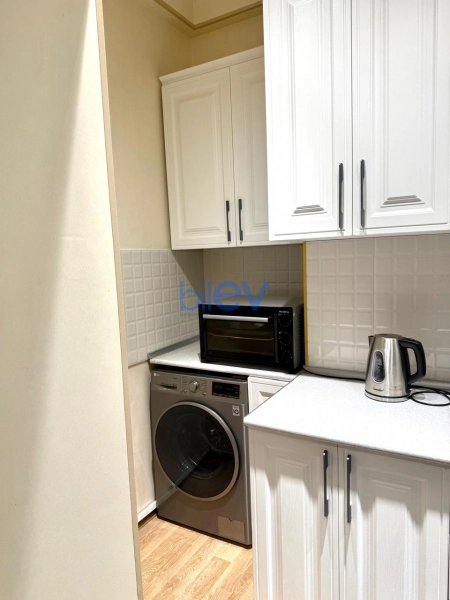 Aylıq Kirayə 3 otaqlı Yeni Tikili bina evi  90m², Bakı
