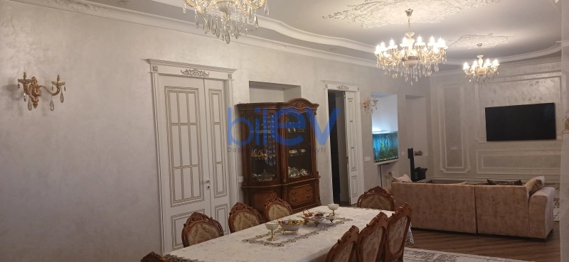 Satış 7 otaqlı Həyət evi  610m², Gəncə