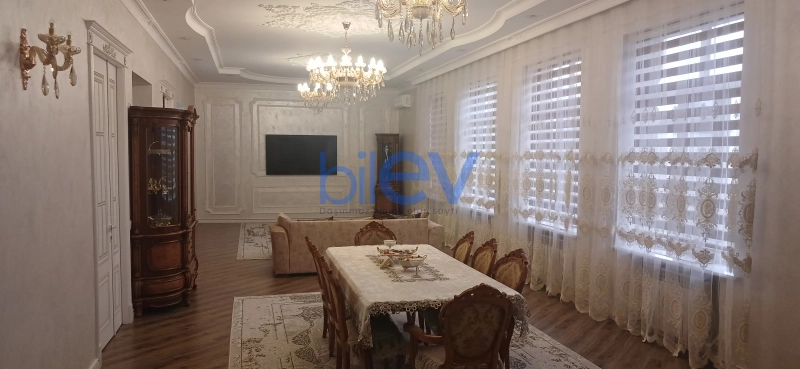 Satış 7 otaqlı Həyət evi  610m², Gəncə