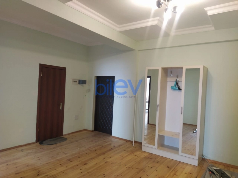 Aylıq Kirayə 3 otaqlı Yeni Tikili bina evi  120m², Bakı