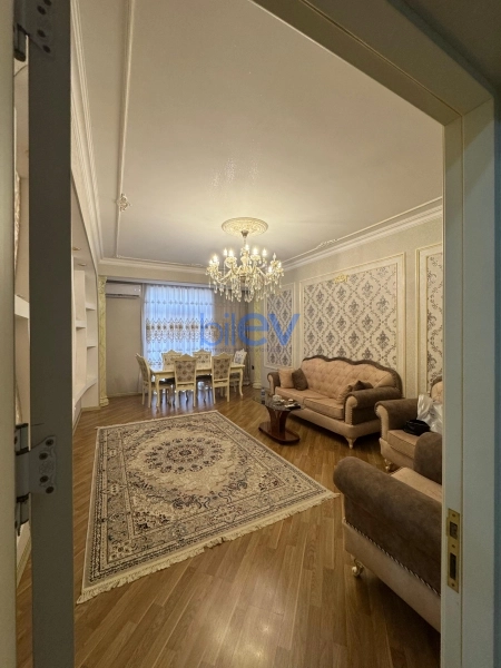 Aylıq Kirayə 3 otaqlı Yeni Tikili bina evi  100m², Bakı