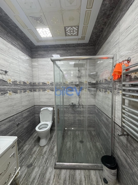 Aylıq Kirayə 3 otaqlı Yeni Tikili bina evi  100m², Bakı