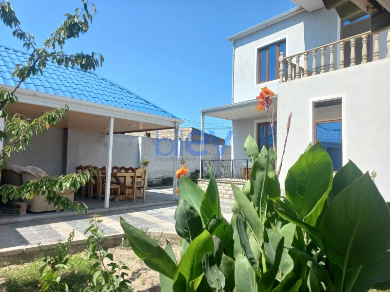 Satış 6 otaqlı Həyət evi  240m², Bakı