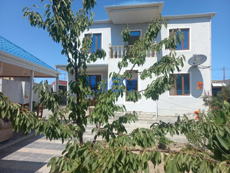 Satış 6 otaqlı Həyət evi  240m², Bakı