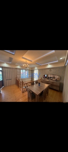 Satış 6 otaqlı Həyət evi  240m², Bakı