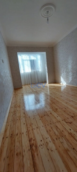 Satış 2 otaqlı Köhnə Tikili bina evi  65m², Bakı