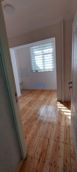 Satış 2 otaqlı Köhnə Tikili bina evi  65m², Bakı