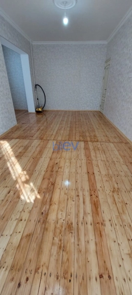 Satış 2 otaqlı Köhnə Tikili bina evi  65m², Bakı