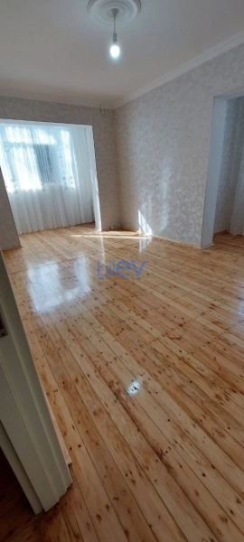 Satış 2 otaqlı Köhnə Tikili bina evi  65m², Bakı