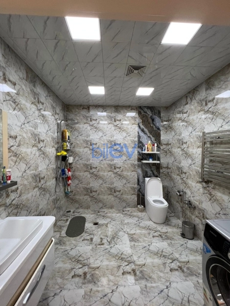 Aylıq Kirayə 3 otaqlı Yeni Tikili bina evi  124m², Bakı