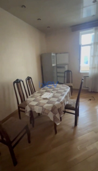 Aylıq Kirayə 3 otaqlı Yeni Tikili bina evi  135m², Bakı