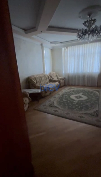 Aylıq Kirayə 3 otaqlı Yeni Tikili bina evi  135m², Bakı