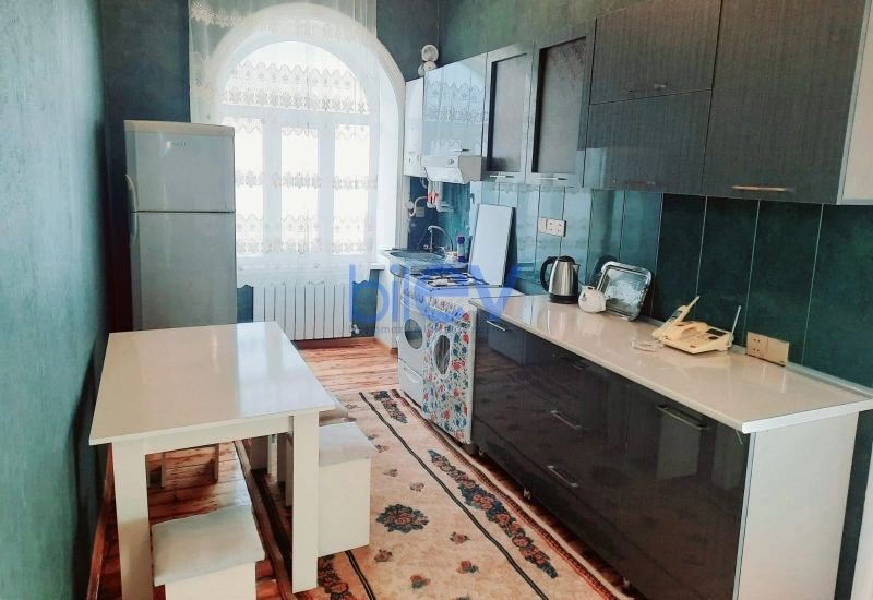 Günlük Kirayə 4 otaqlı Həyət evi  115m², Gəncə