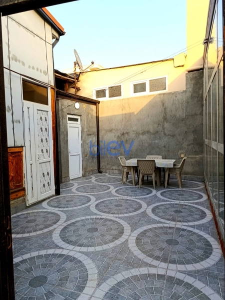 Günlük Kirayə 4 otaqlı Həyət evi  115m², Gəncə