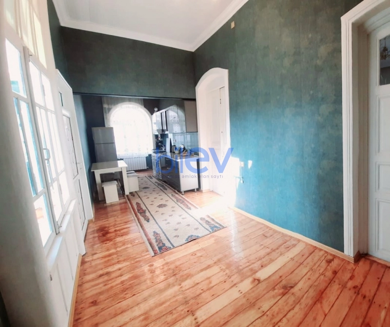Günlük Kirayə 4 otaqlı Həyət evi  115m², Gəncə